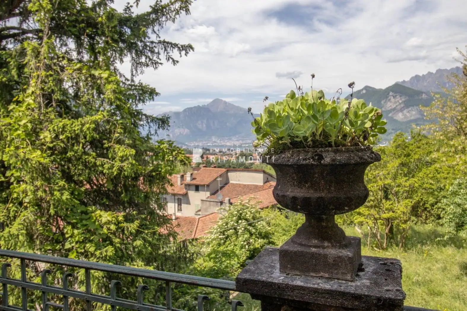 Villa in vendita a Valgreghentino