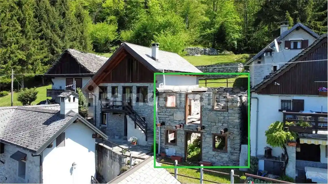 Casa indipendente in vendita a Varzo