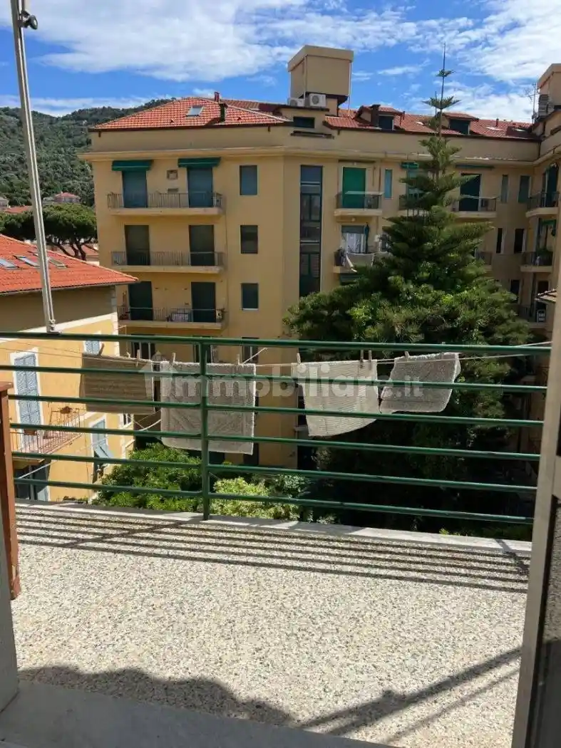 Appartamento in affitto a Finale Ligure