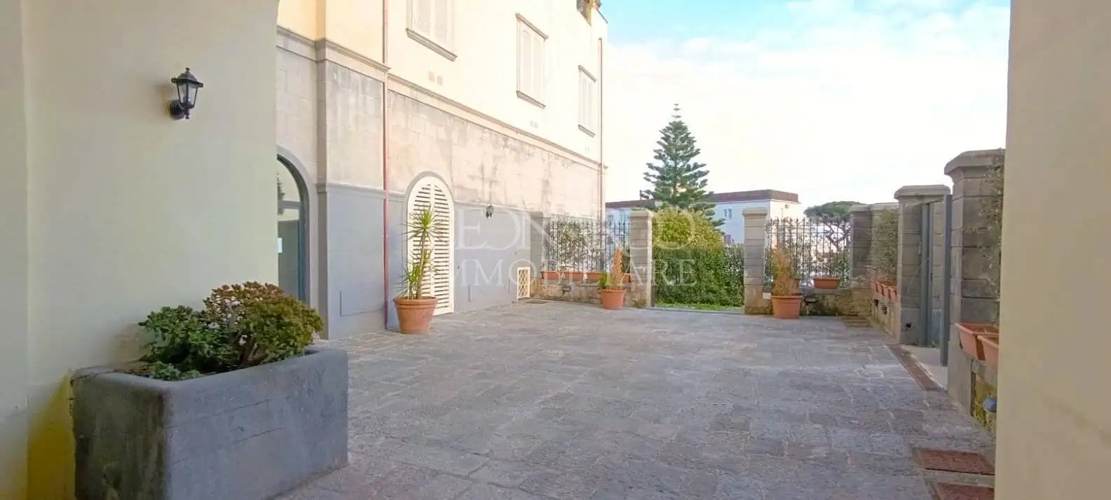 Appartamento in vendita a Napoli