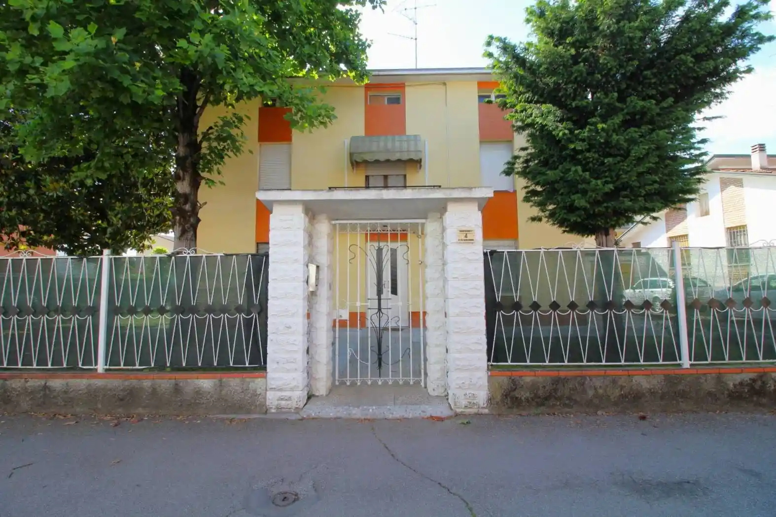 Villa in vendita a Campagnola Emilia