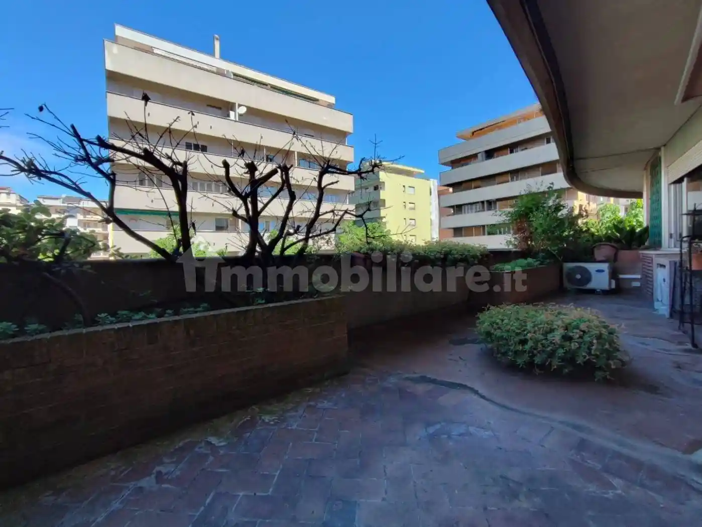 Quadrilocale via Bologna 3, Via Venezia - Lungofiume Paolucci, Pescara - foto 2