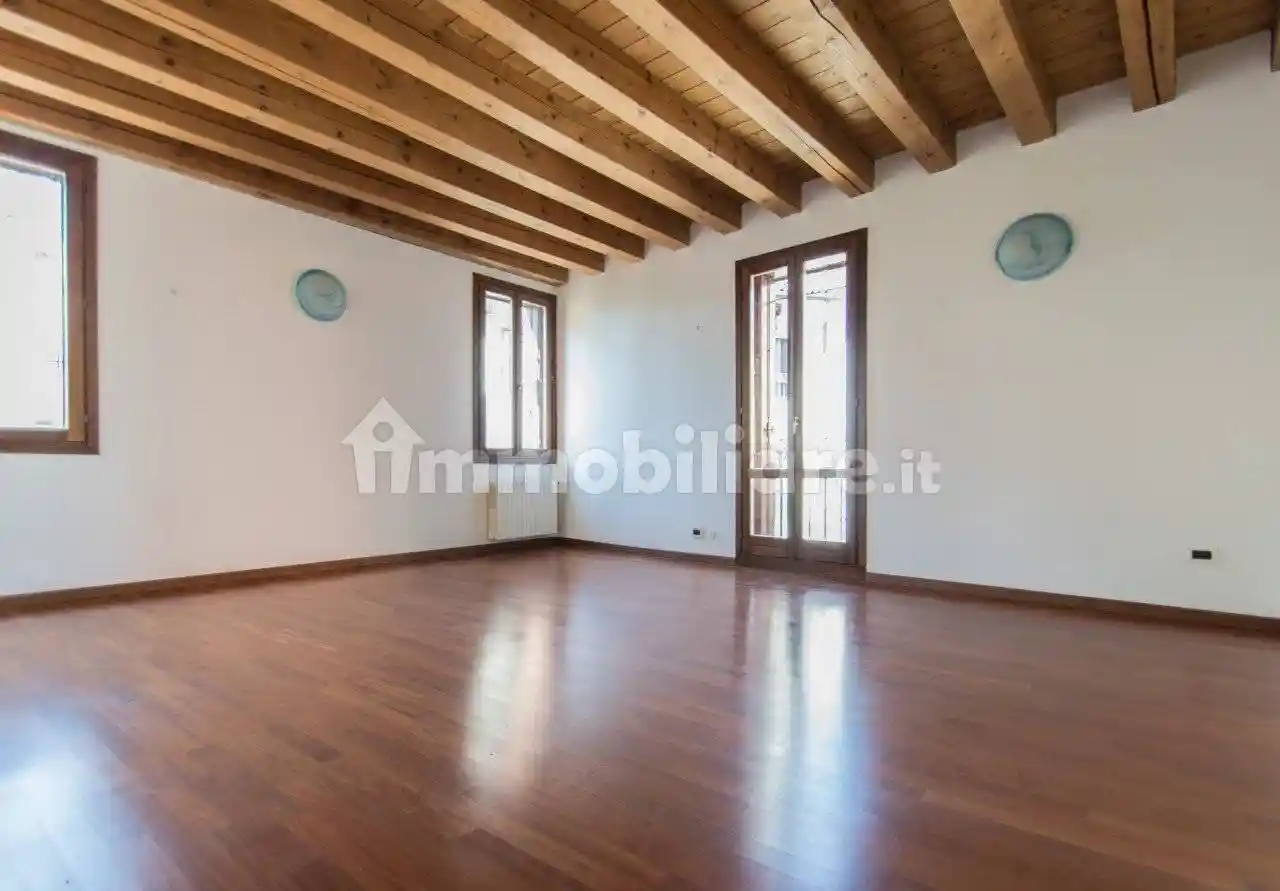 Appartamento in affitto a Vicenza