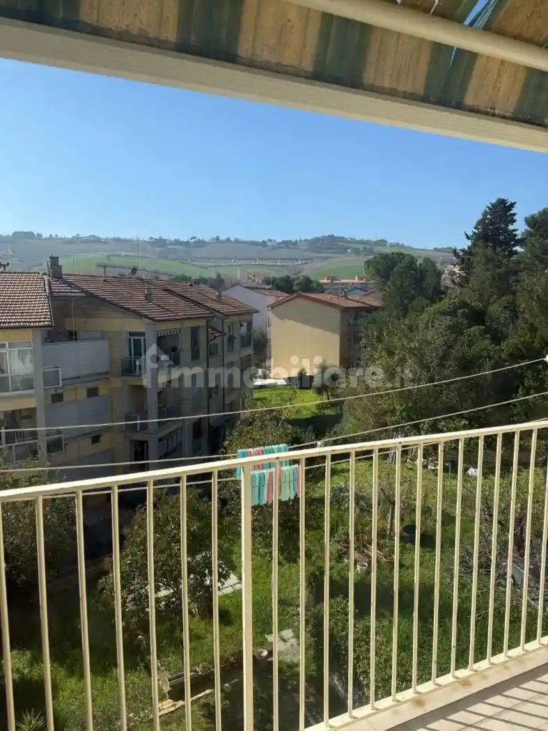 Trilocale via Augusto Tamburi 4, Collemarino, Ancona - foto 5