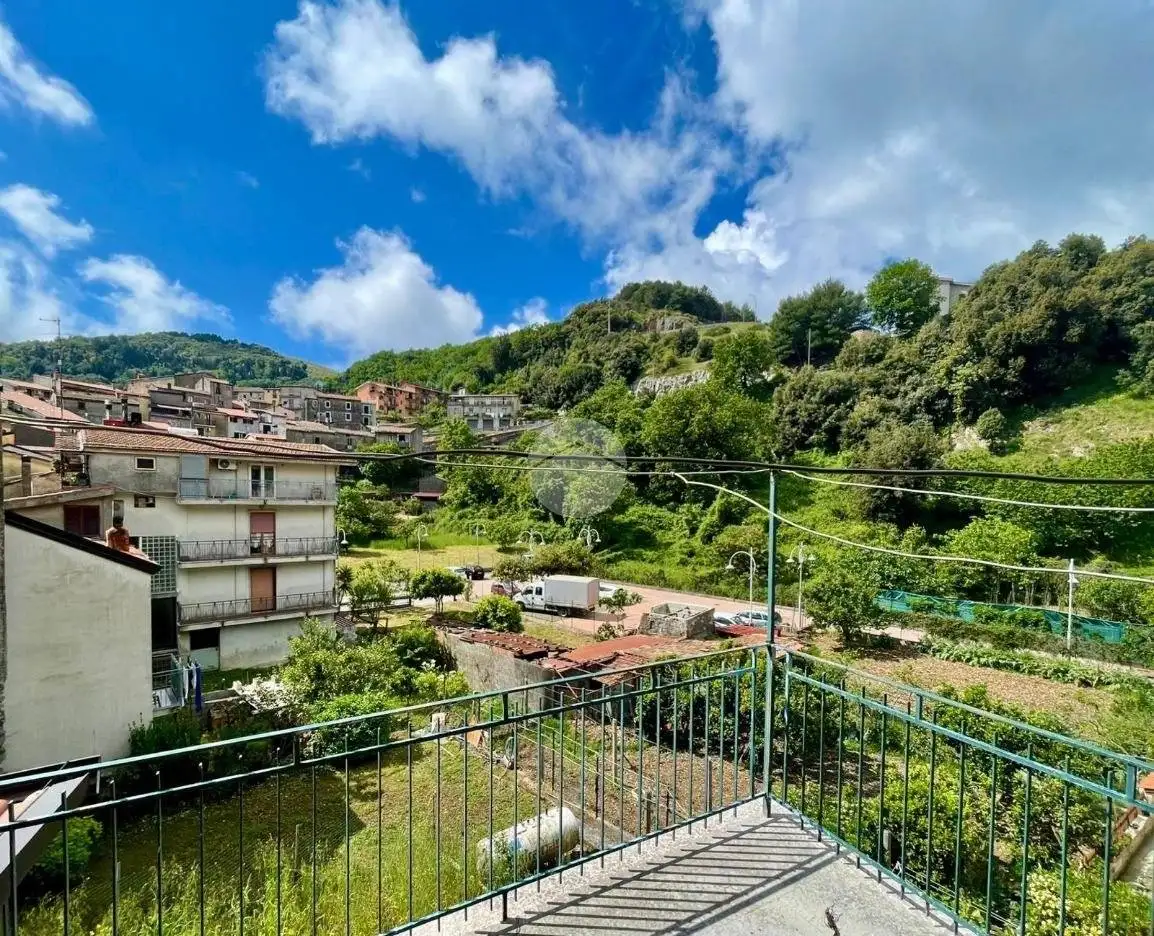 Palazzo - Edificio in vendita a San Giovanni a Piro