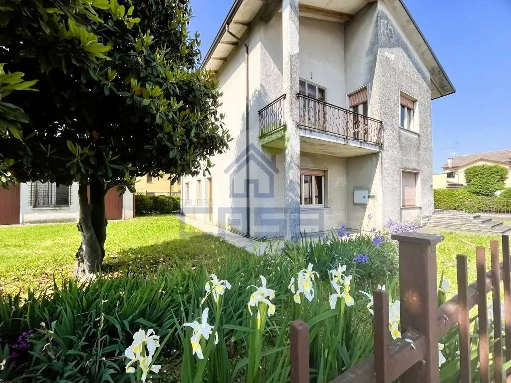 Casa indipendente in vendita a Piubega