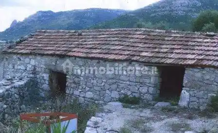 Rustico - Casale in vendita a Terracina