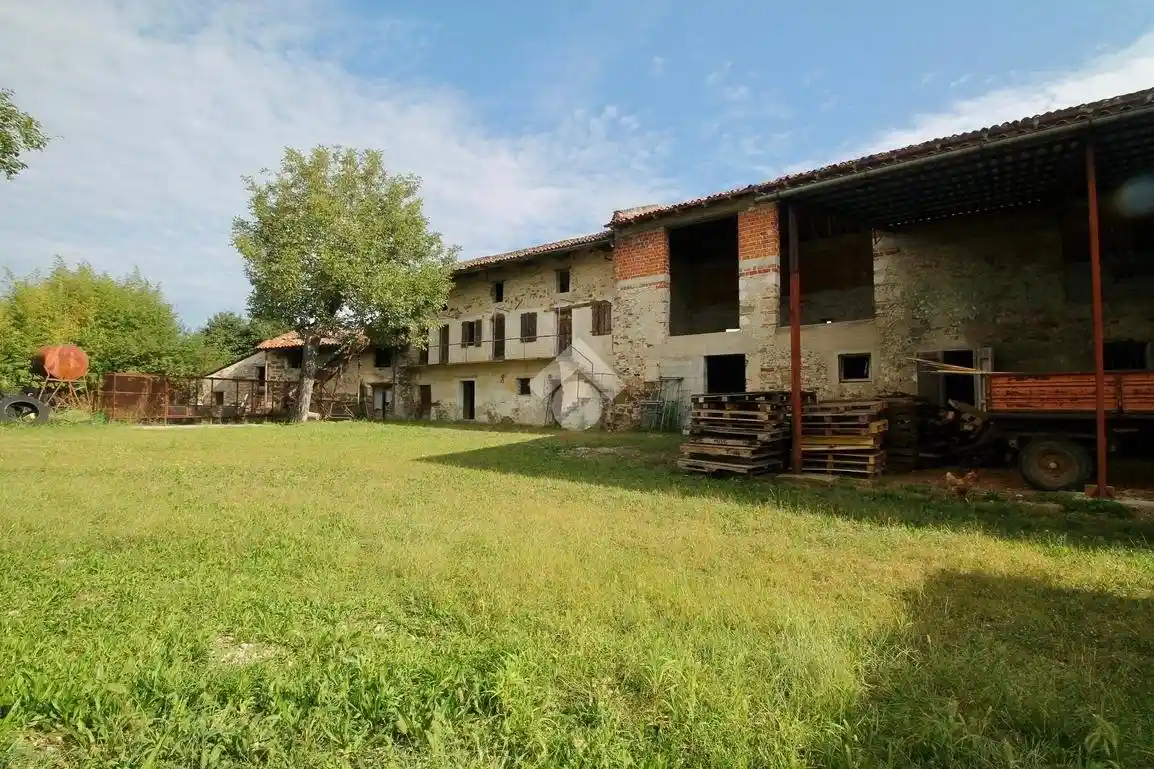 Rustico - Casale in vendita a Manzano