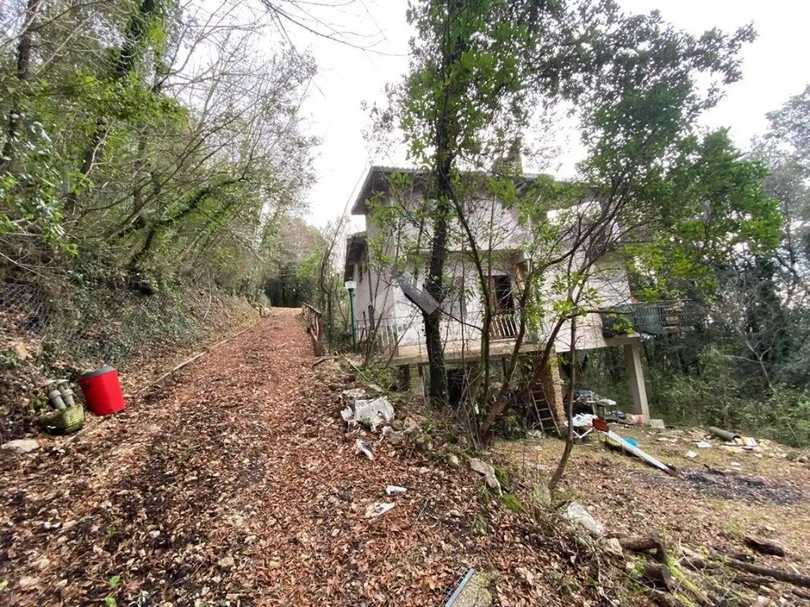 Casa indipendente in vendita a Poggio Catino