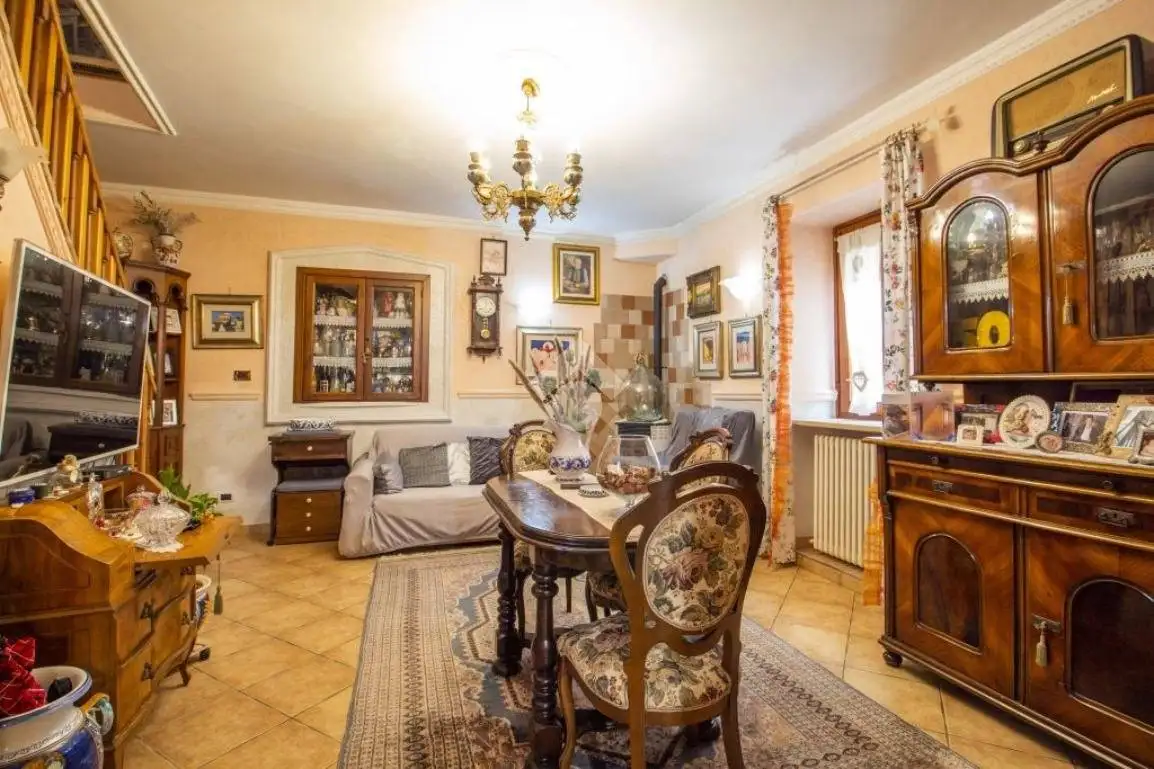 Terratetto plurifamiliare via Cairoli 26, Castel Sant'Angelo - foto 2