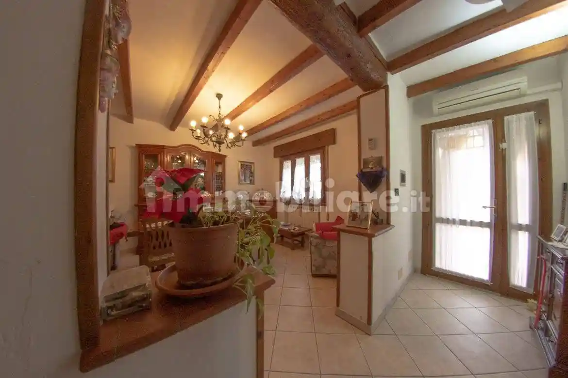 Appartamento via Giuseppe Mazzini 34, Centro, Mesola - foto 2