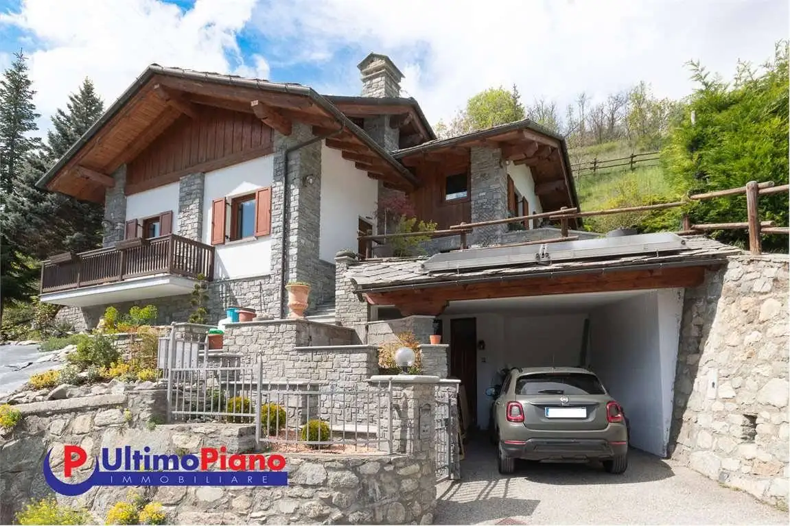 Casa indipendente in vendita a Etroubles