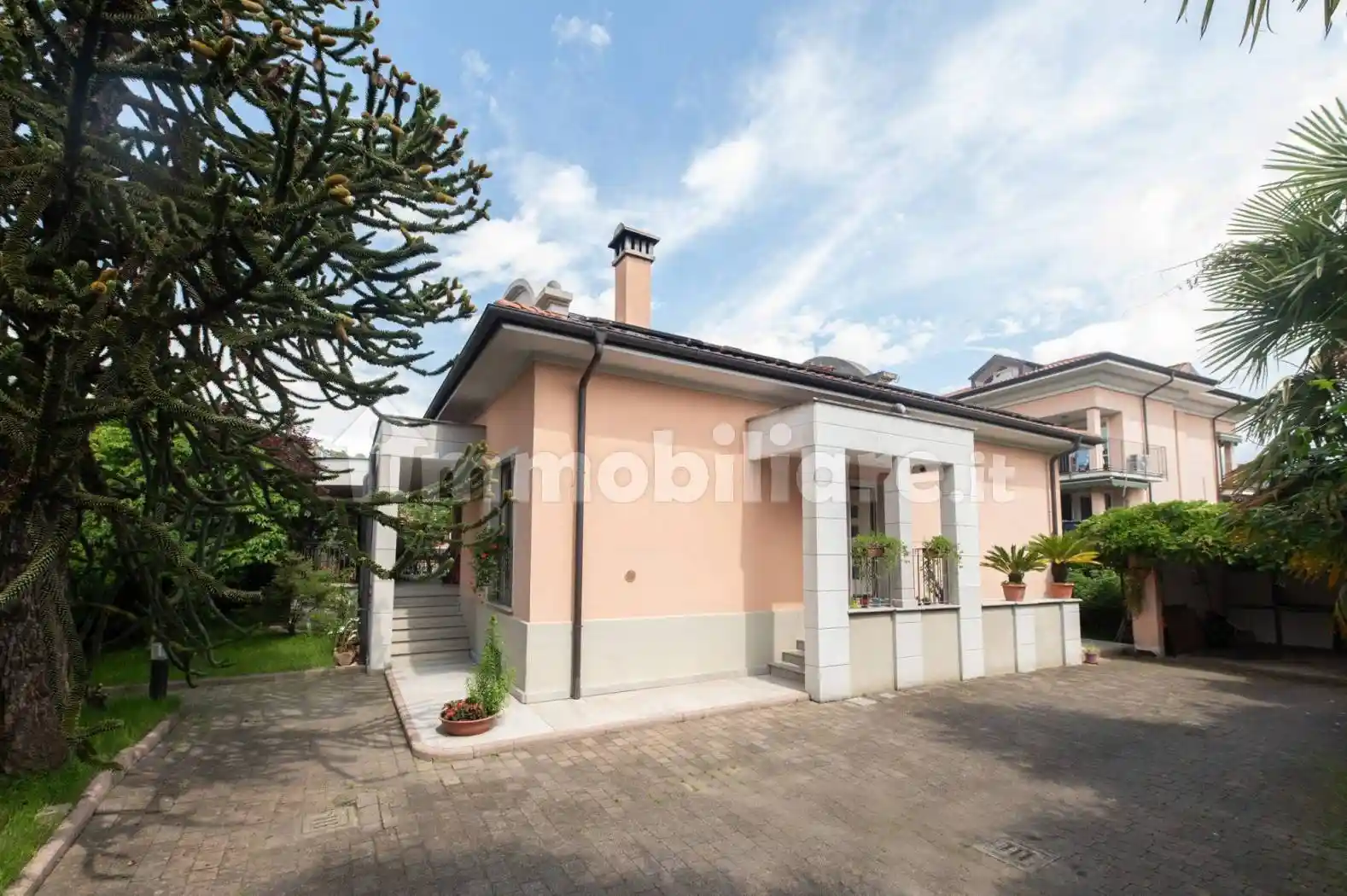 Villa in vendita a Verbania