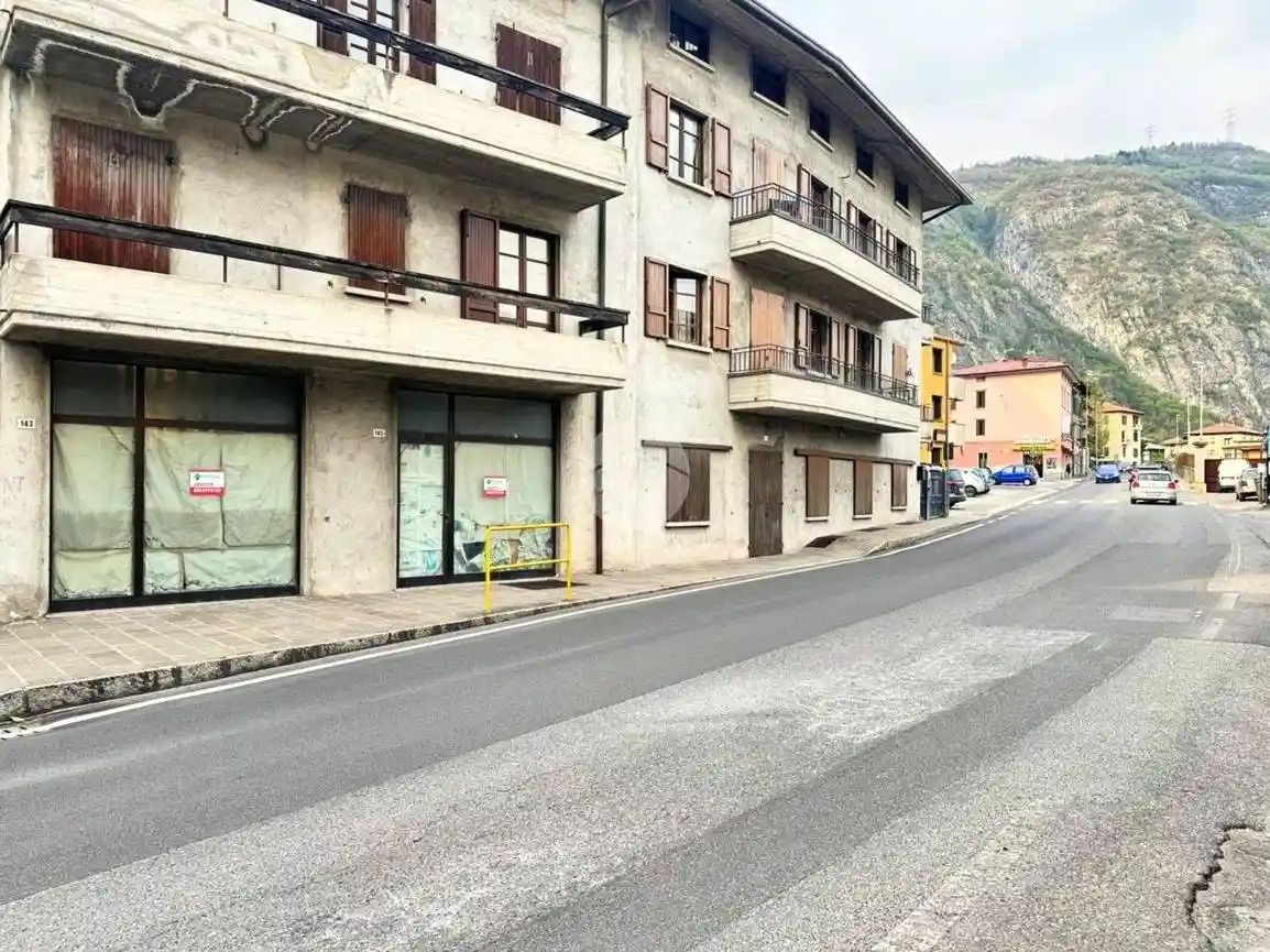 Palazzo - Edificio in vendita a Piancogno