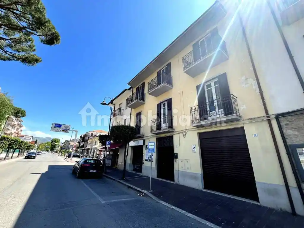 Palazzo - Edificio in vendita a Fondi