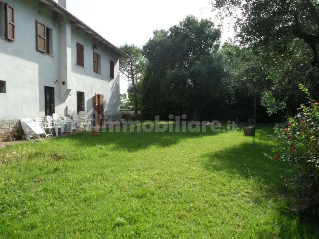 Villa in affitto a Montemarciano