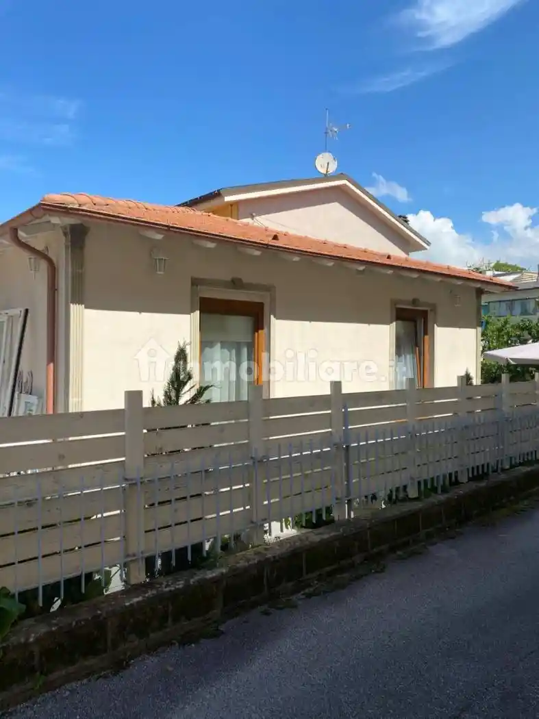 Villa in vendita a Camaiore