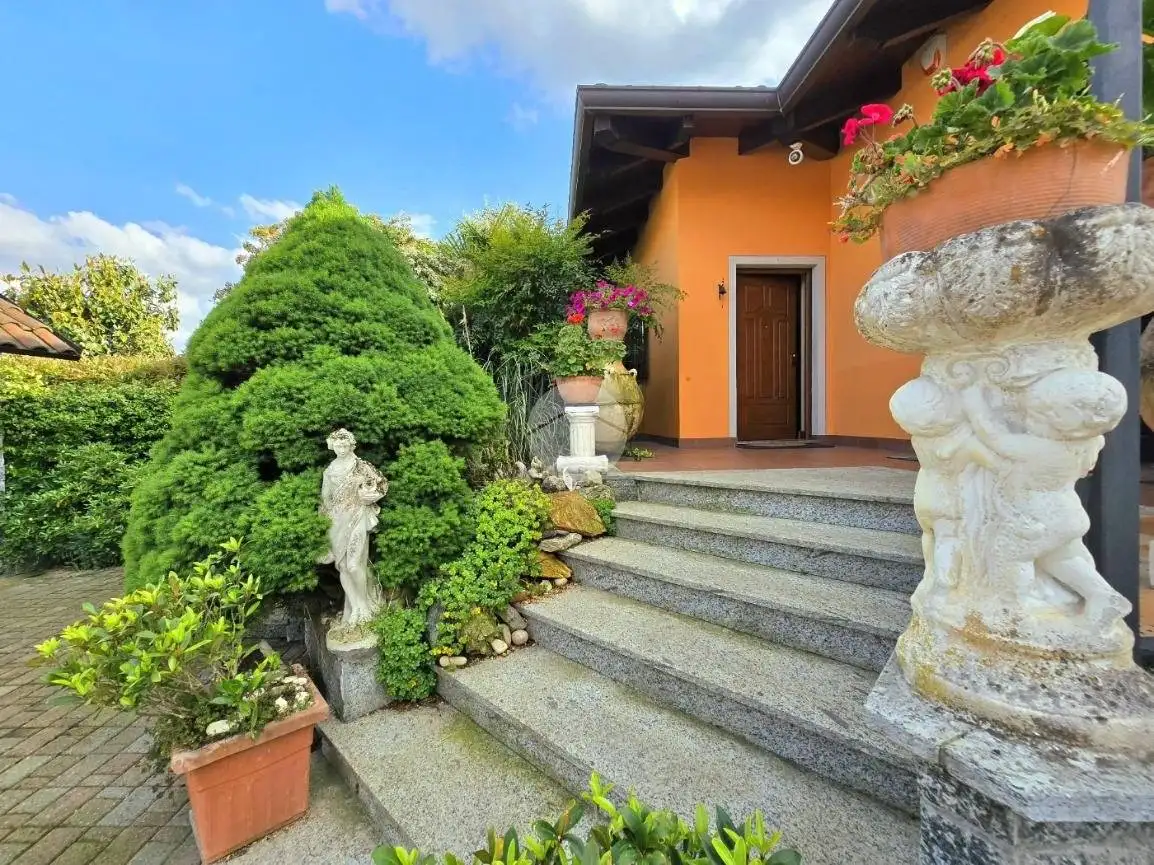 Villa in vendita a Rivarossa