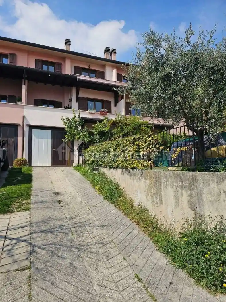 Villetta a schiera in vendita a Toscolano-Maderno