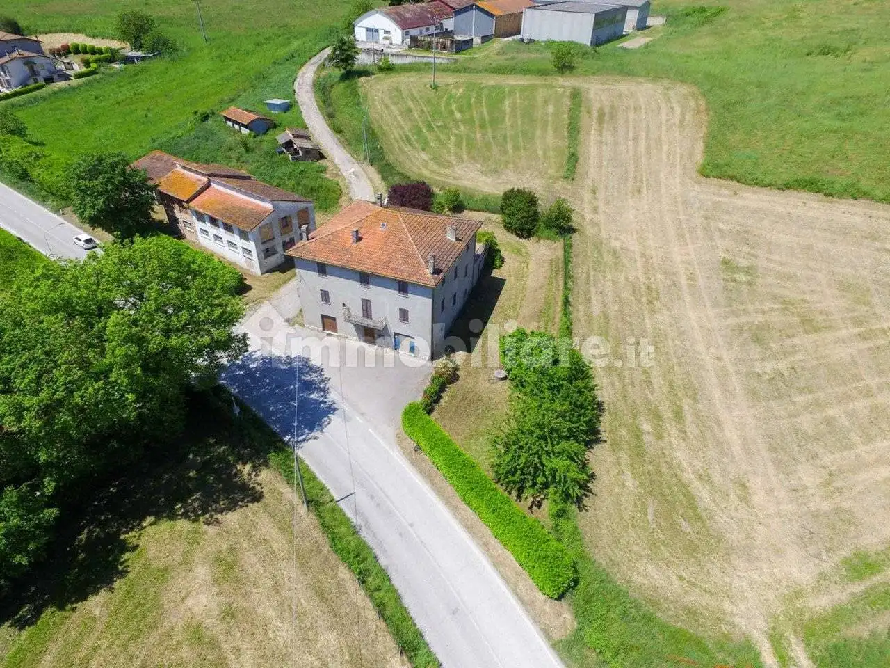 Villa bifamiliare Località Molino, Molino, Belforte all'Isauro - foto 3