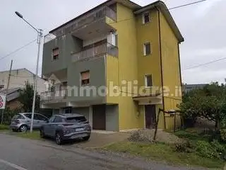 Palazzo - Edificio in vendita a Lattarico