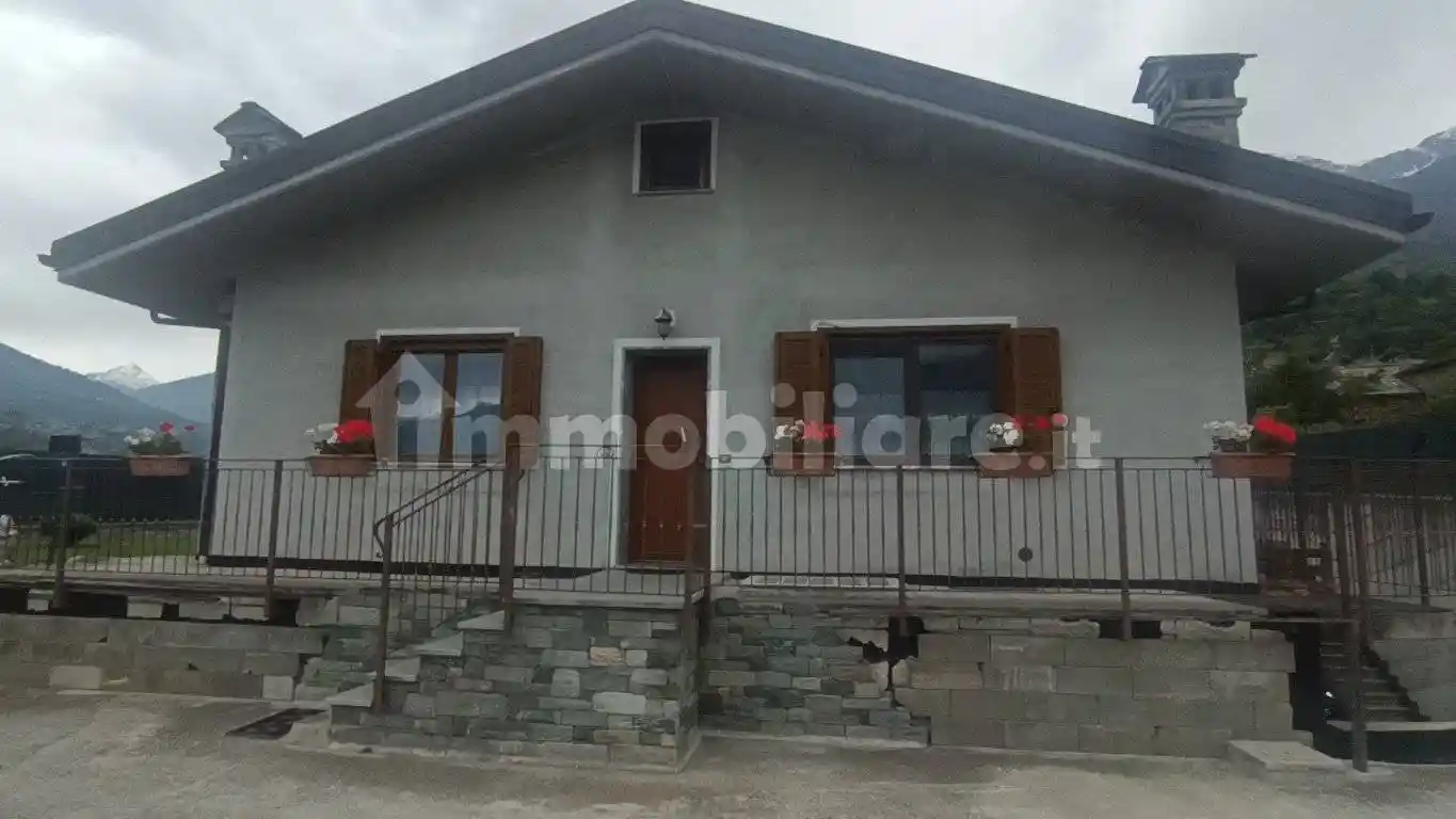 Villa in vendita a Aosta