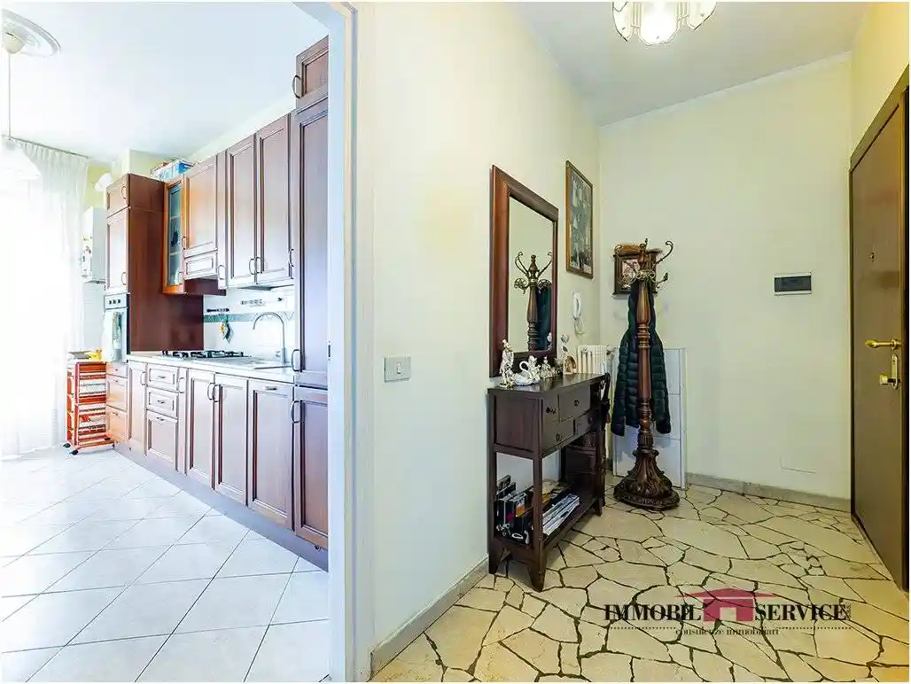 Appartamento in vendita a Garbagnate Milanese