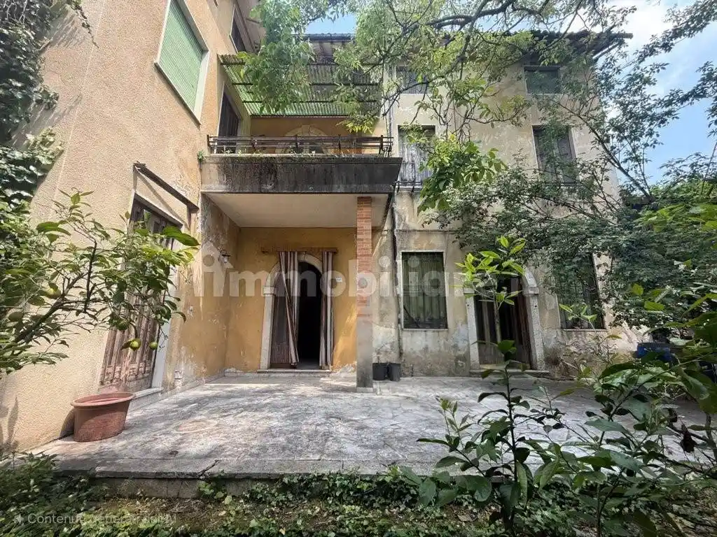 Rustico - Casale in vendita a Arzignano