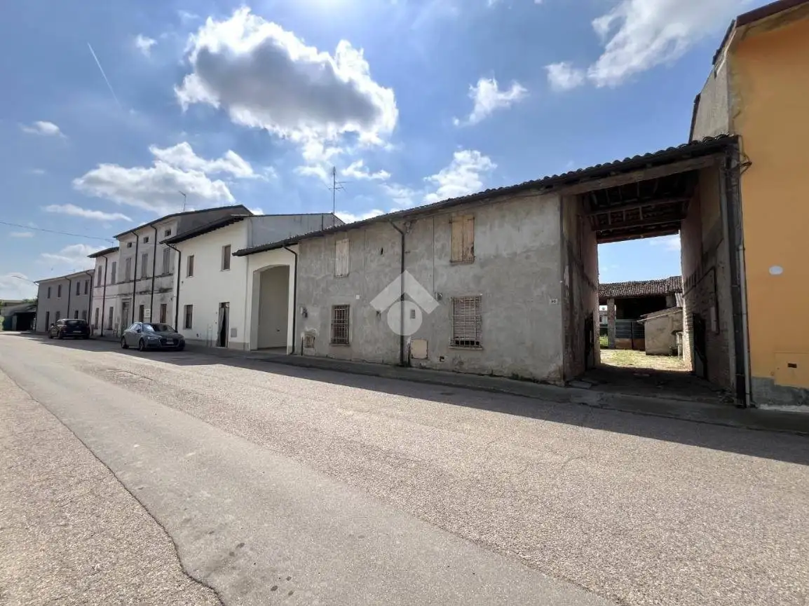Casa colonica via Trento 90, Centro, Acquanegra sul Chiese - foto 2