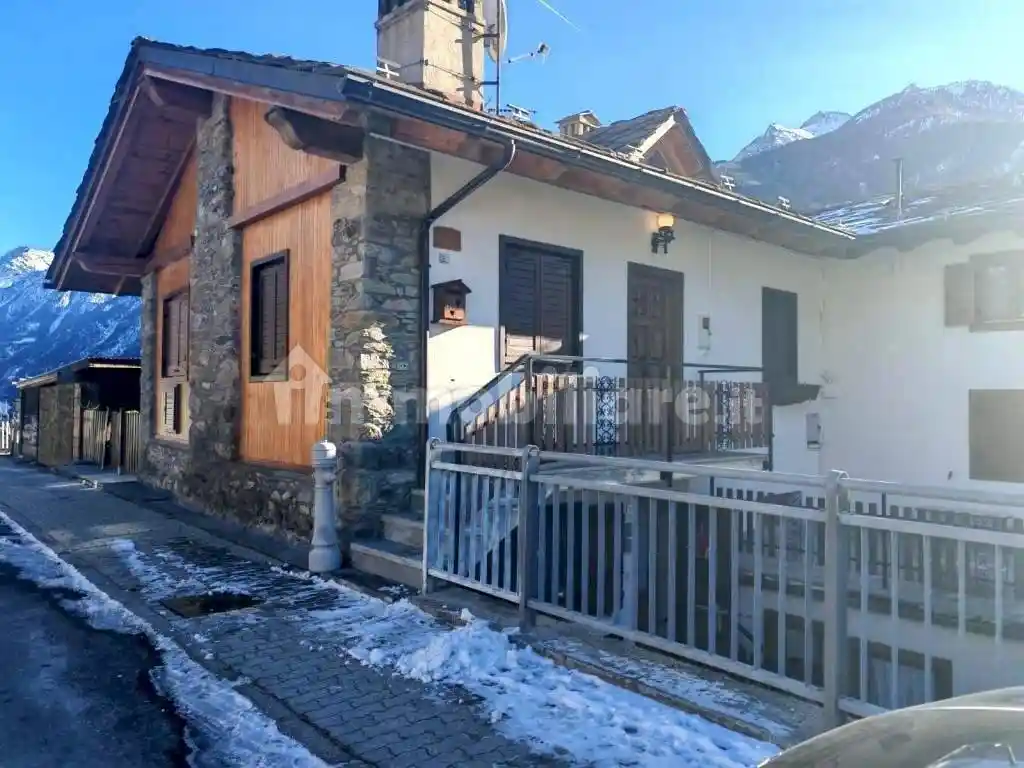 Terratetto plurifamiliare Capoluogo, Centro, Doues - foto 2