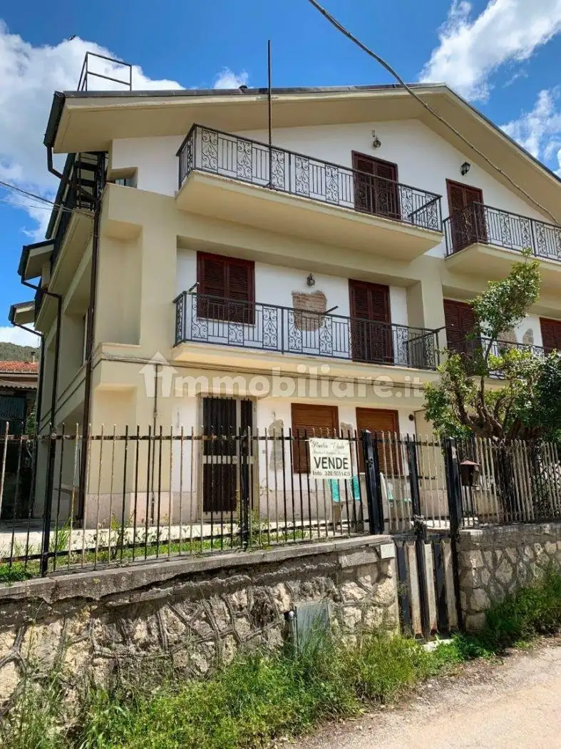 Casa indipendente in vendita a Capitignano