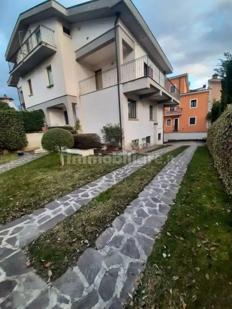 Villa bifamiliare via Cristoforo Colombo, San Pelino, Avezzano - foto 5