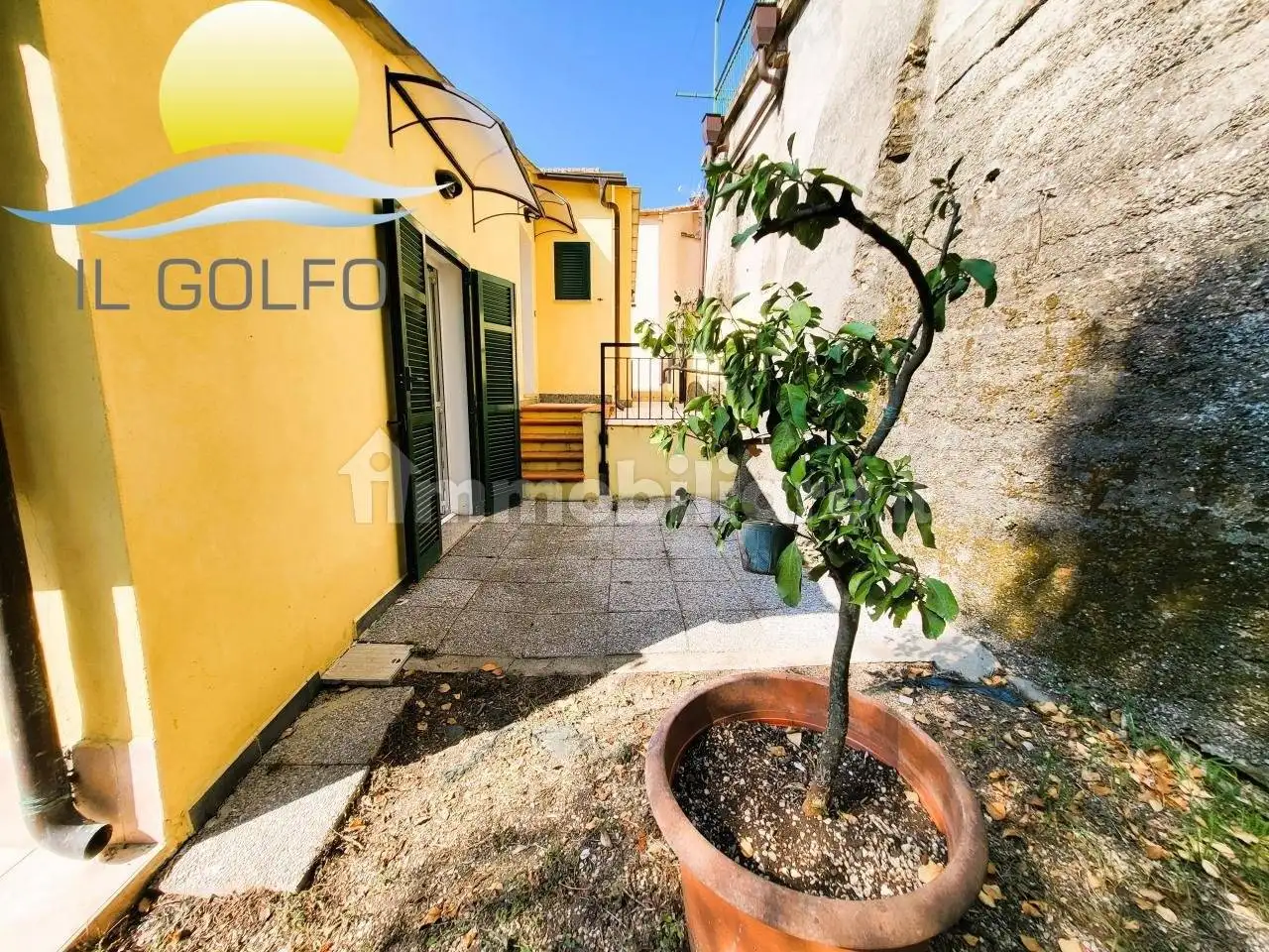 Casa indipendente in vendita a Diano San Pietro