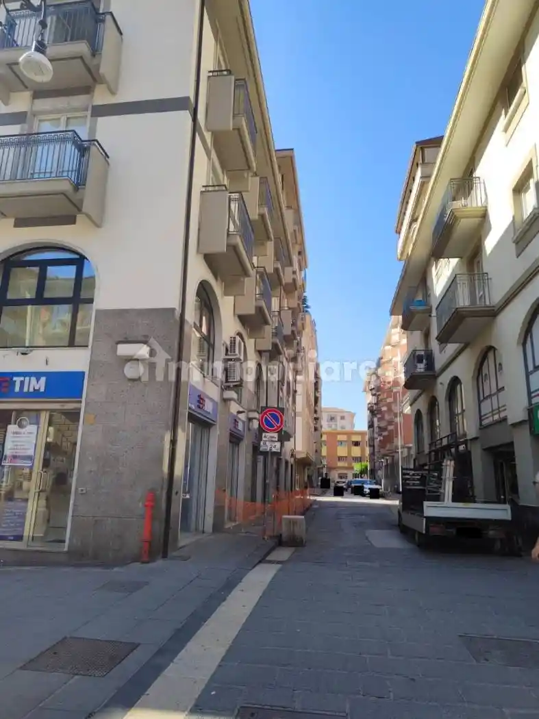 Appartamento via Ferdinando Iannaccone 7, Emanuele II, C. Colombo, Morelli e Silvati, Avellino - foto 2