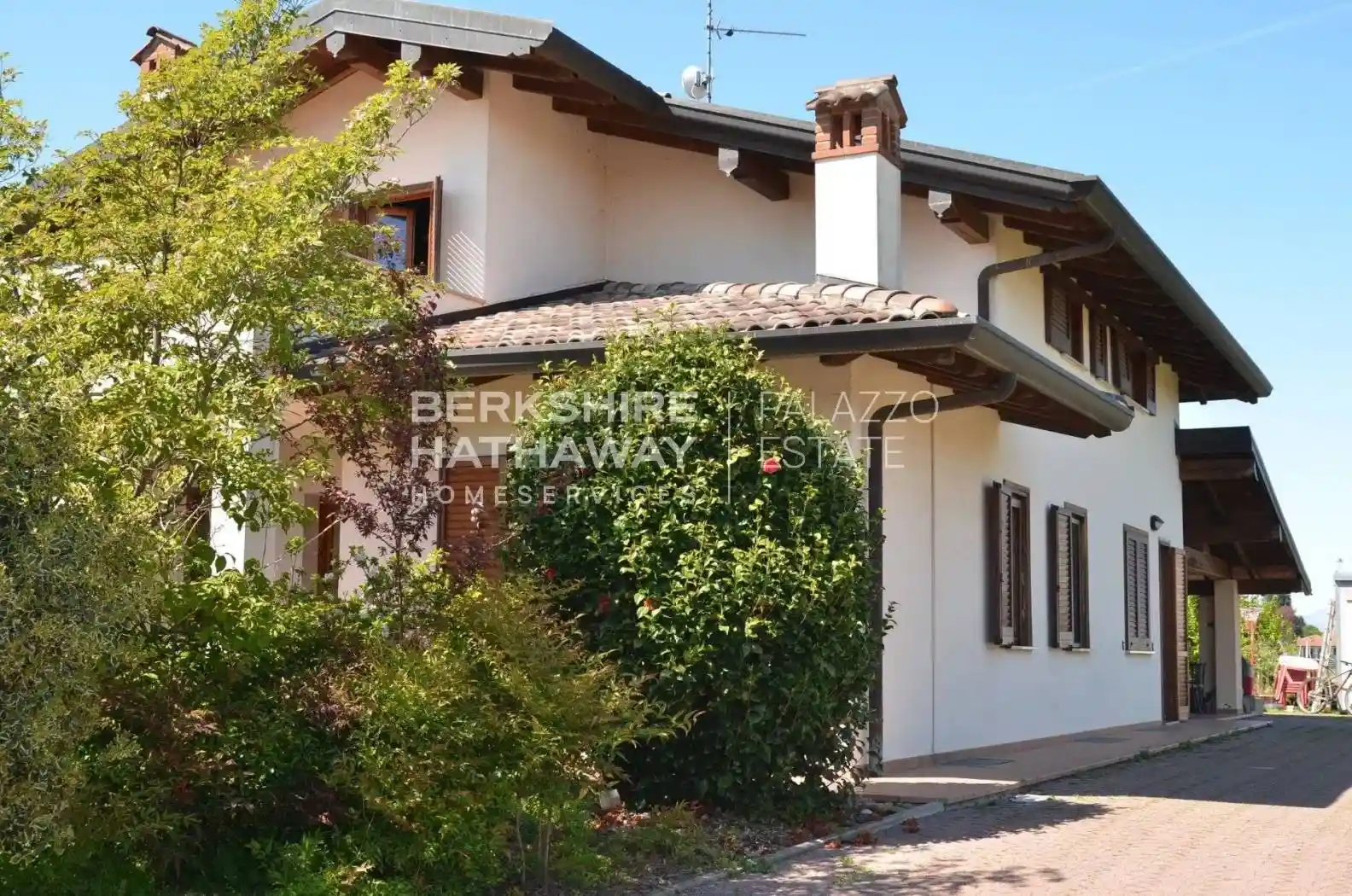 Villa in vendita a Pombia