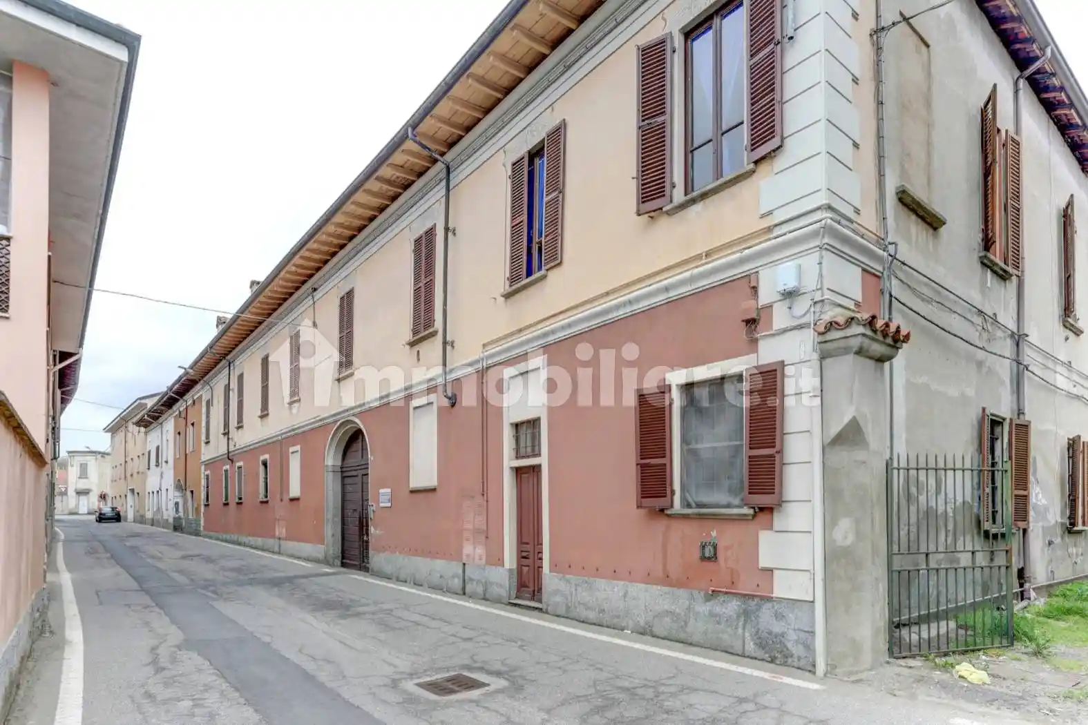 Palazzo - Edificio in Vendita - foto 2