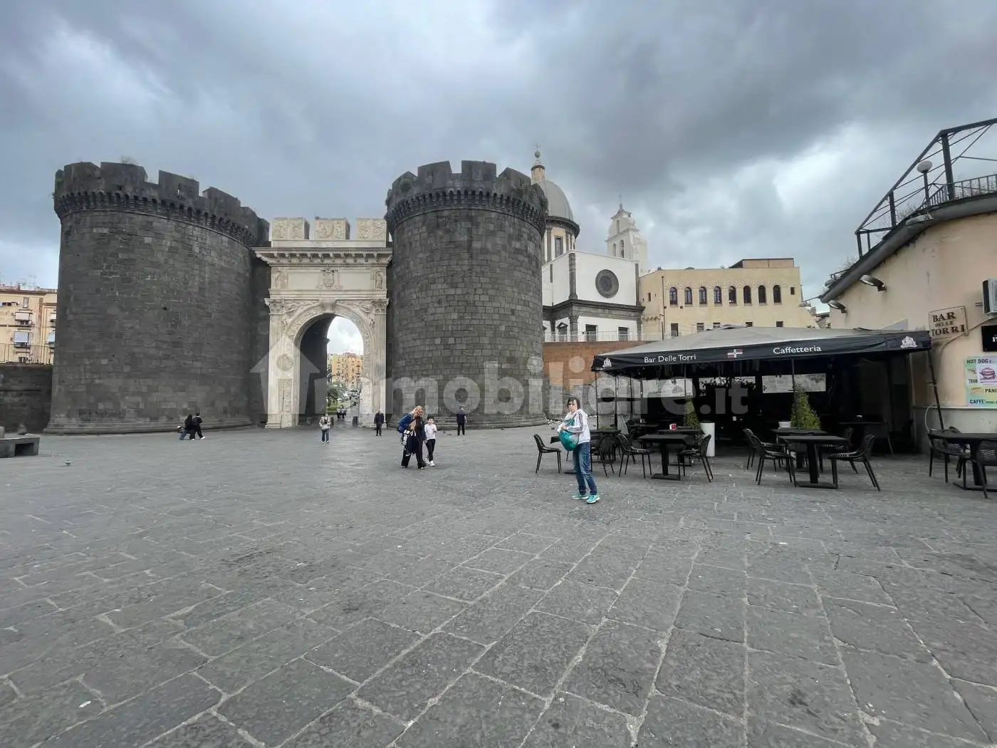 Appartamento in vendita a Napoli