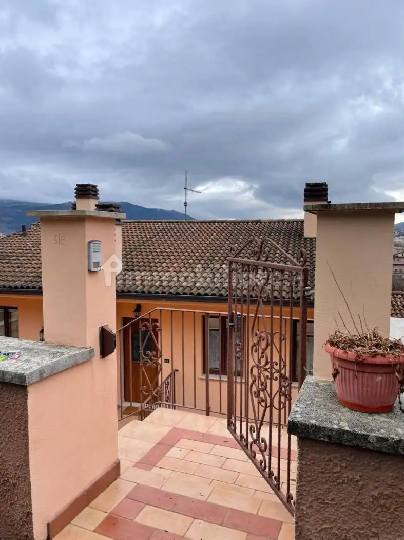 Villetta a schiera in affitto a L'Aquila