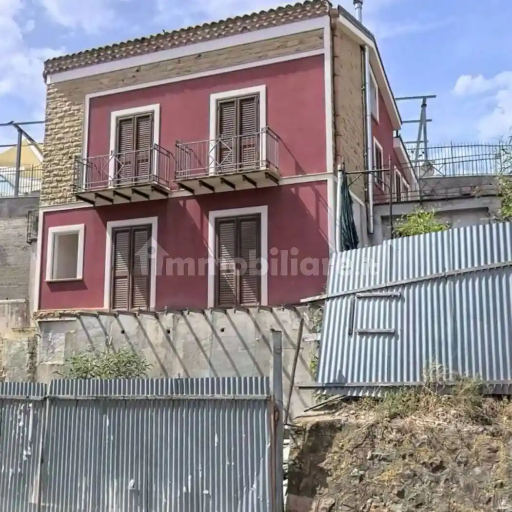 Villa in vendita a Santo Stefano di Camastra