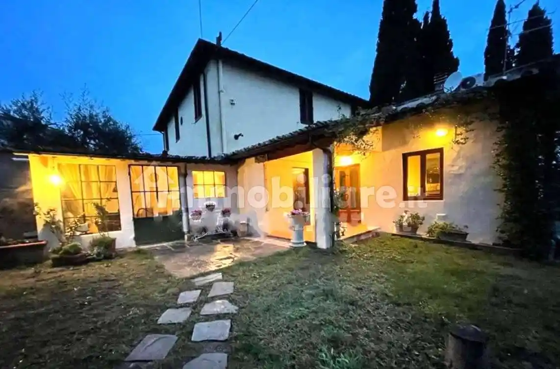 Casa indipendente in affitto a Scandicci