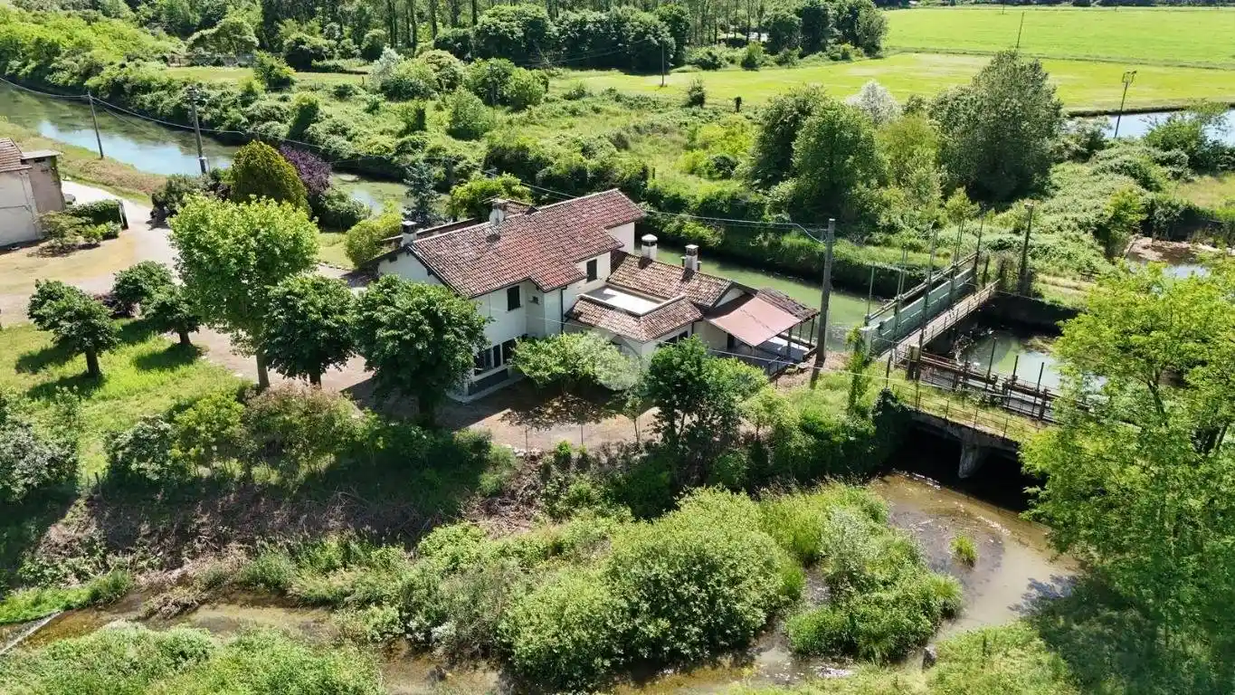 Villa in vendita a Cerano