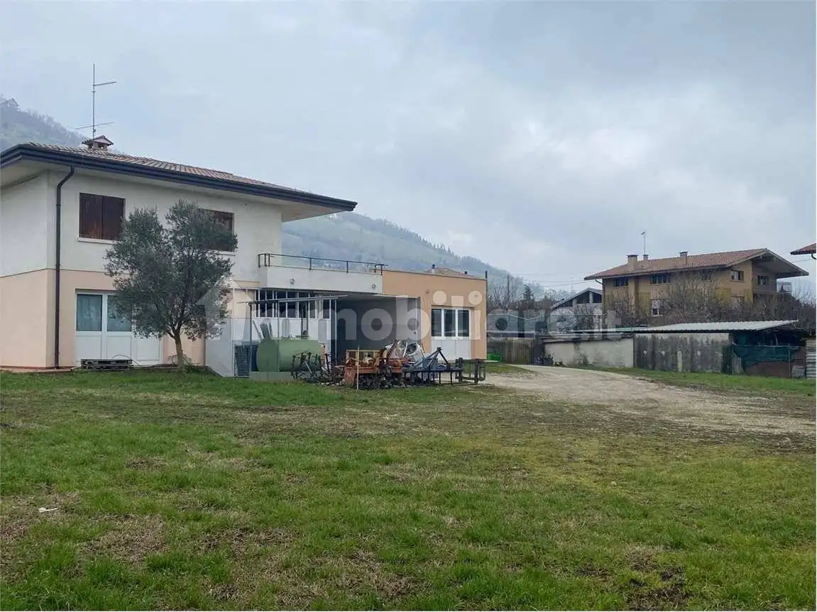 Casa indipendente in vendita a Farra di Soligo