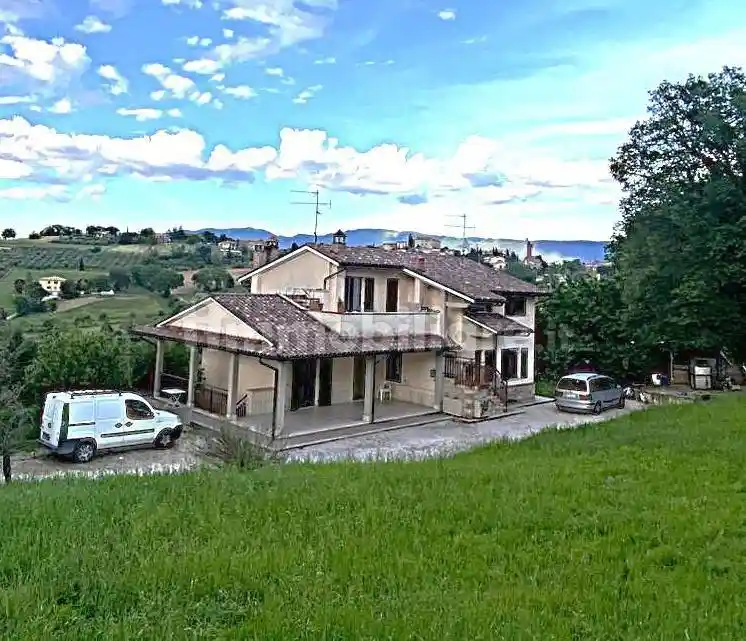 Villa in vendita a Todi