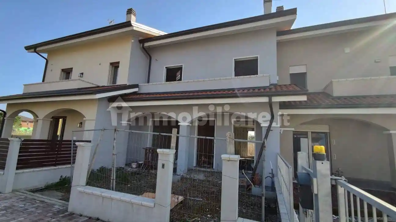 Villa in vendita a Loreo