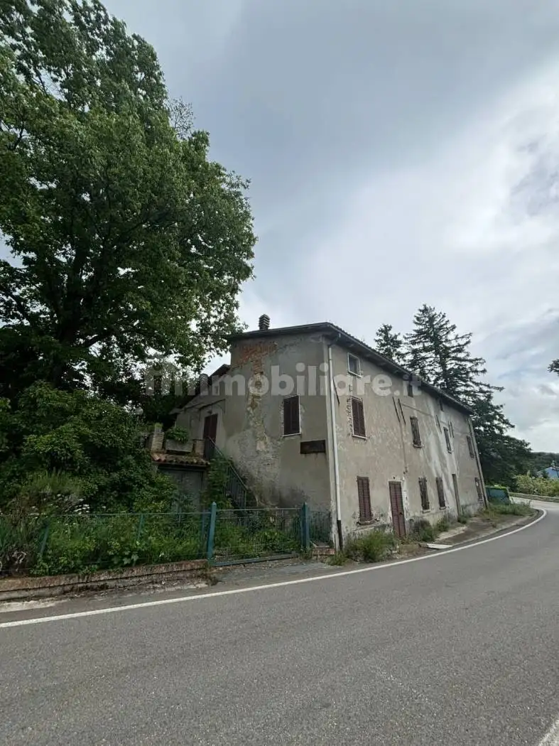 Villa in vendita a Terenzo