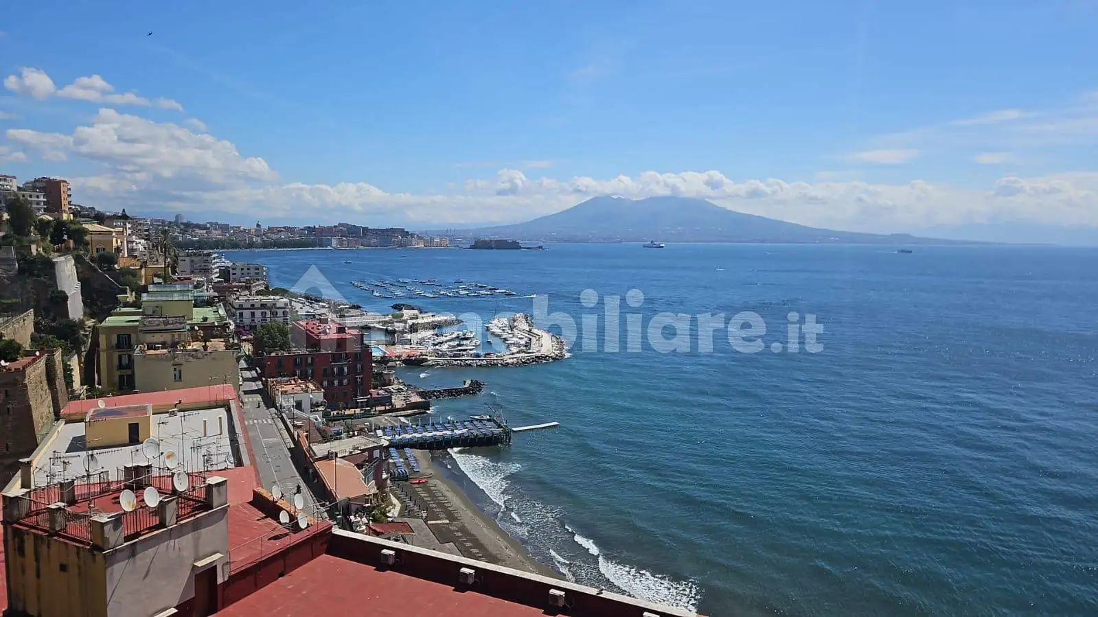 Appartamento in vendita a Napoli
