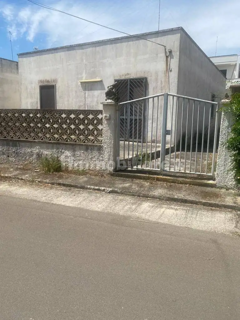 Casa indipendente in affitto a Melendugno