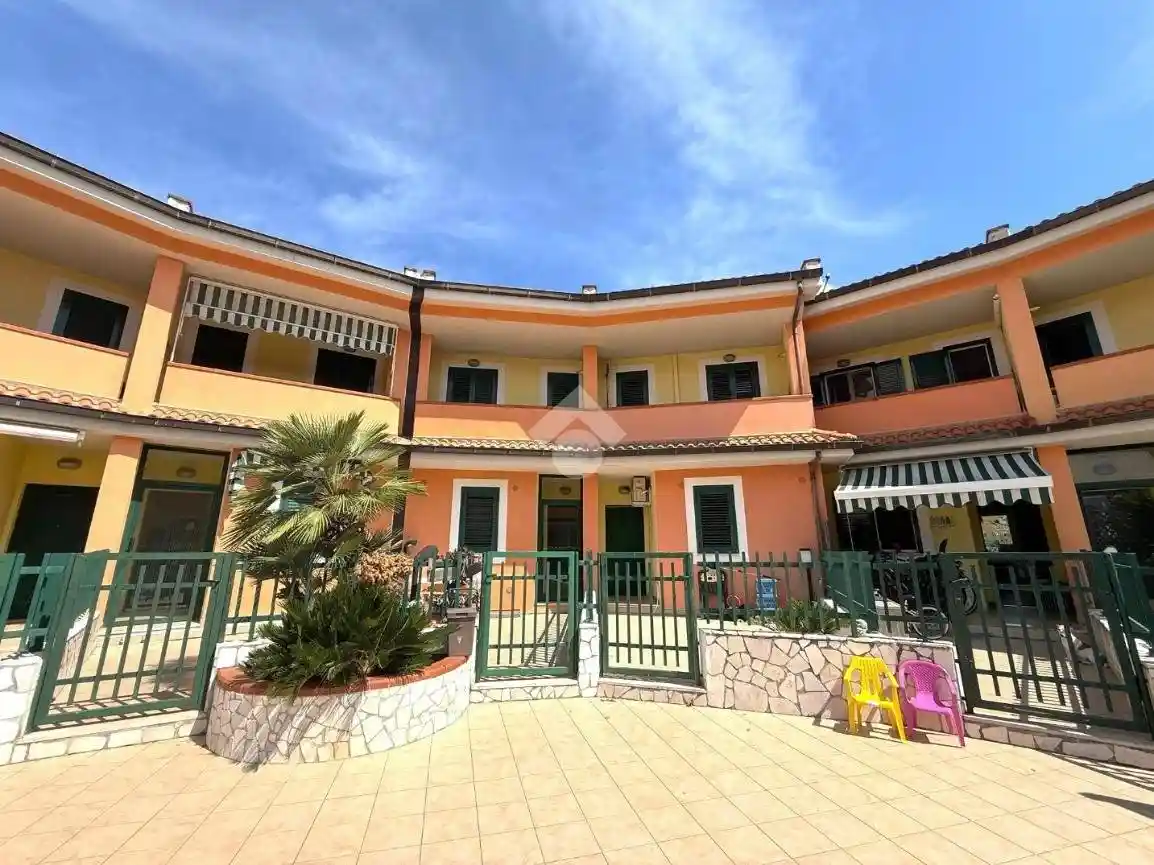 Villa a schiera via Magellano 14, Salvo Marina, San Salvo - foto 2