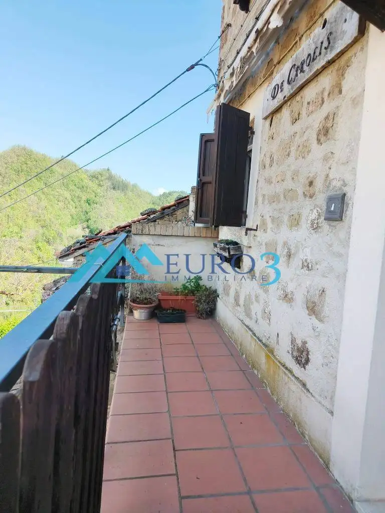 Terratetto unifamiliare frazione Rocca Monte Calvo, Acquasanta Terme - foto 4