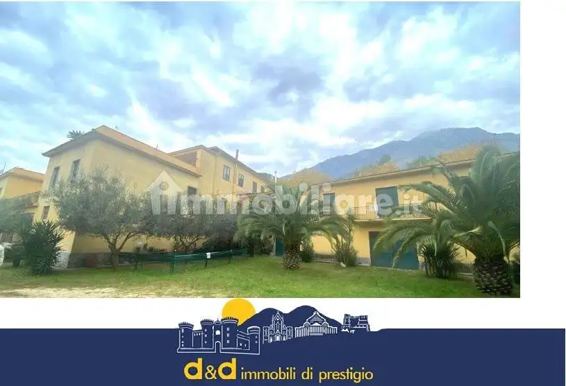 Palazzo - Edificio in vendita a San Pietro Infine